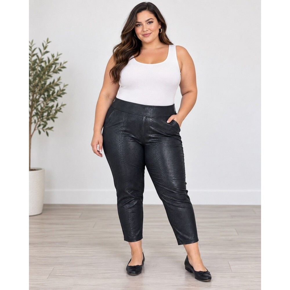 Torrid Pixie Pants Women’s Size 2R 18/20 Black Snakeskin Stretch Ankle Pants